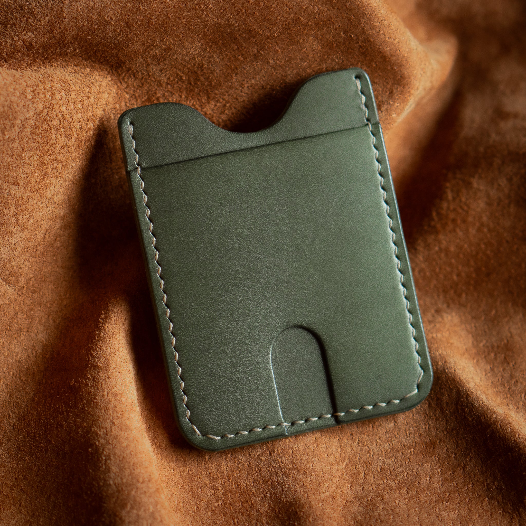 saddleback card sleeve 5-Slot Super Slim Front Pocket Wallet it can hold up to 6 or 7 credit cards on each side once its been stretched out for a few days Saddleback leather wallet - Gem